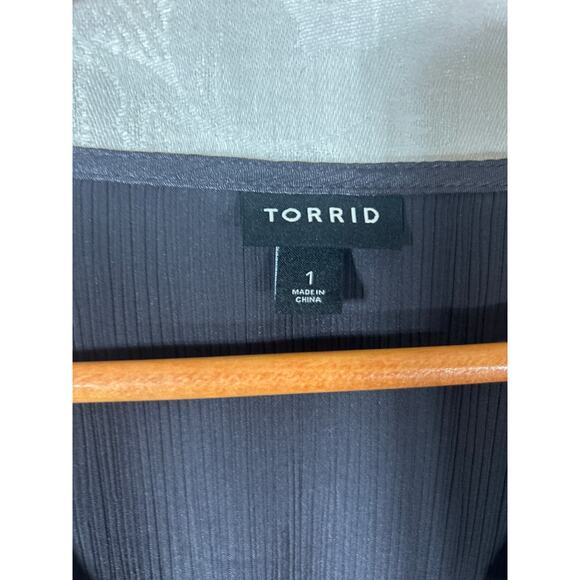 Torrid Babydoll Top 1 1X Gray Crepe Satin Belted Peplum Long Sleeve - Picture 4 of 9